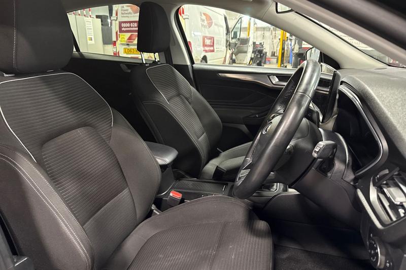 Used Ford Focus 2022 for sale - 76722789: Photo 17