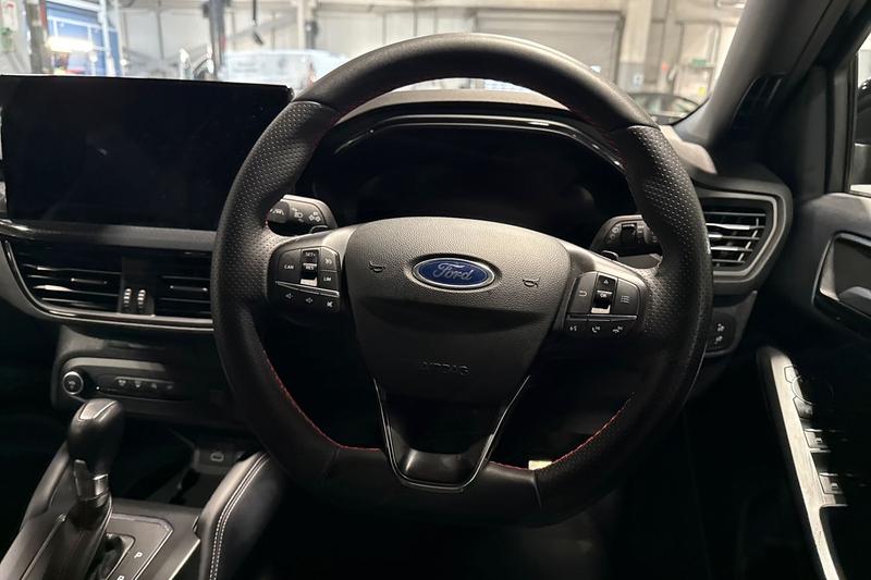 Used Ford Focus 2022 for sale - 76692957: Photo 12