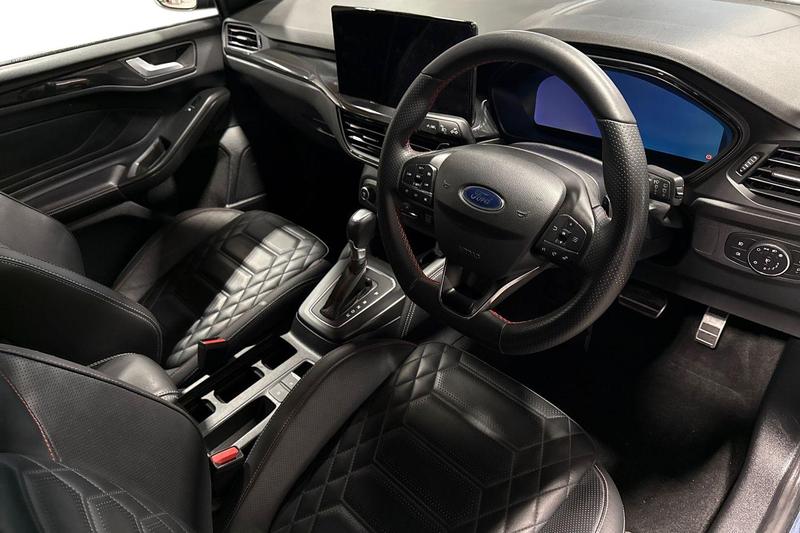 Used Ford Focus 2022 for sale - 76692957: Photo 9