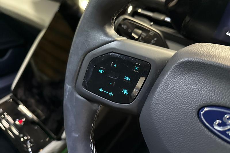 Used Ford Explorer 2025 for sale - 78021265: Photo 28