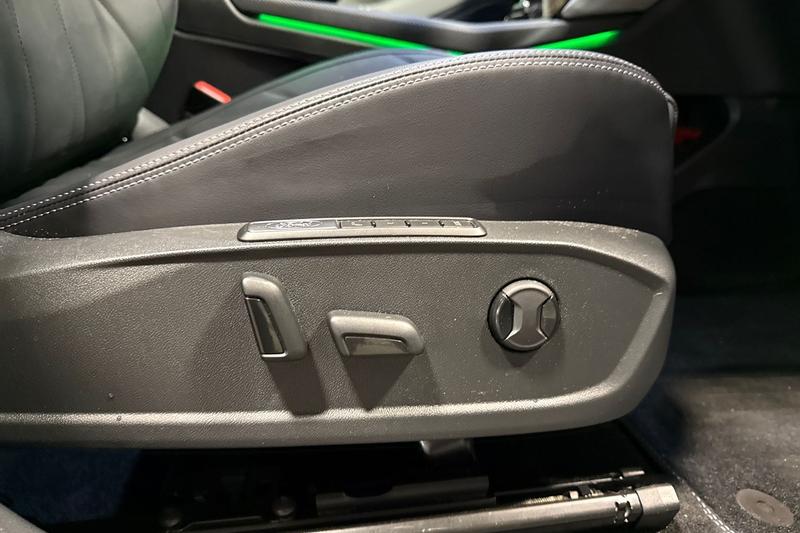 Used Ford Explorer 2025 for sale - 78021265: Photo 29