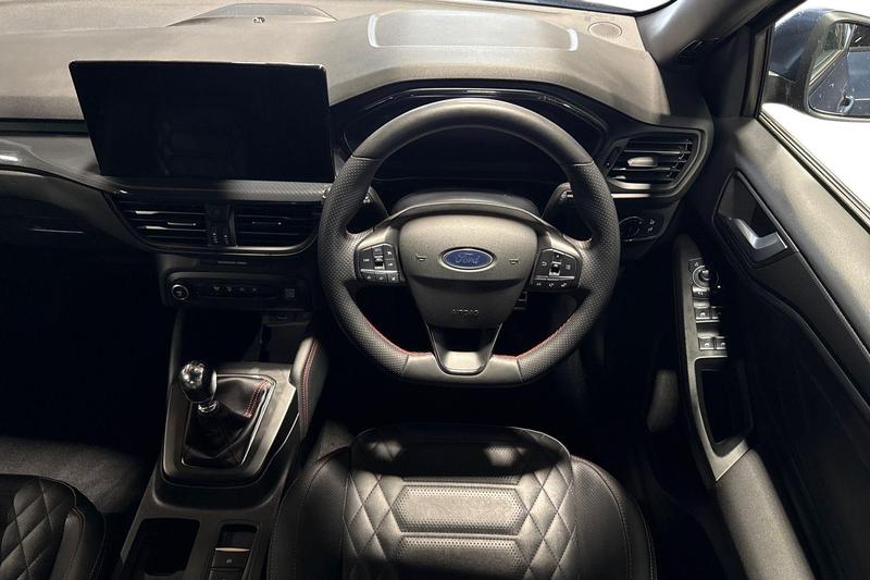 Used Ford Focus 2023 for sale - 76146708: Photo 11