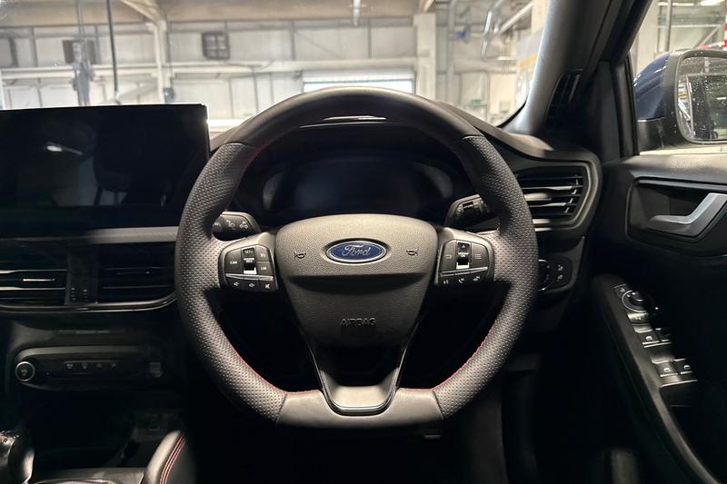 Used Ford Focus 2023 for sale - 76146708: Photo 12