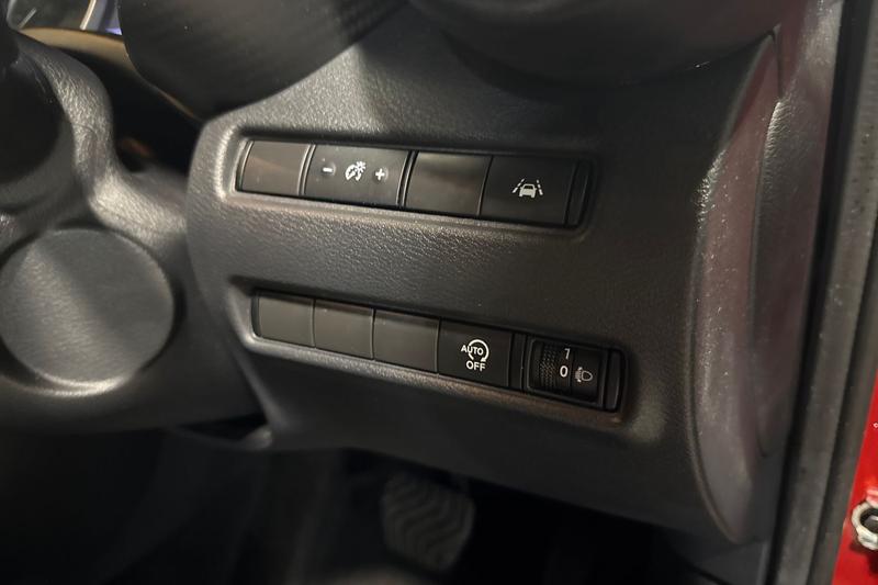 Used Nissan Juke 2023 for sale - 76718912: Photo 25