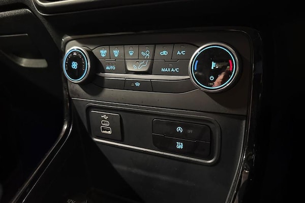 Used Ford Ecosport for sale - 76234880: Photo 34