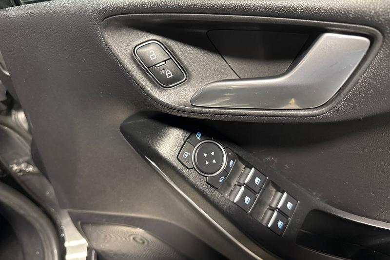 Used Ford Fiesta 2020 for sale - 76710261: Photo 16