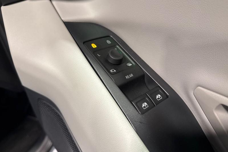 Used Ford Explorer 2025 for sale - 78001084: Photo 16