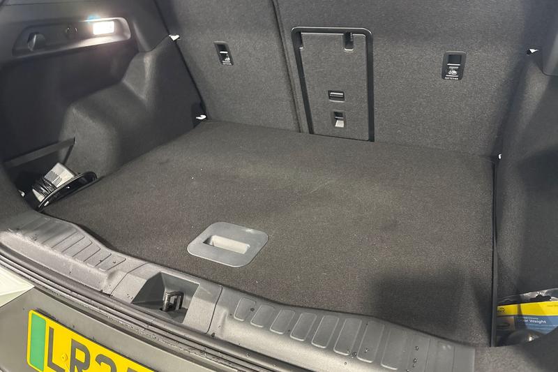 Used Ford Explorer 2025 for sale - 78001084: Photo 23