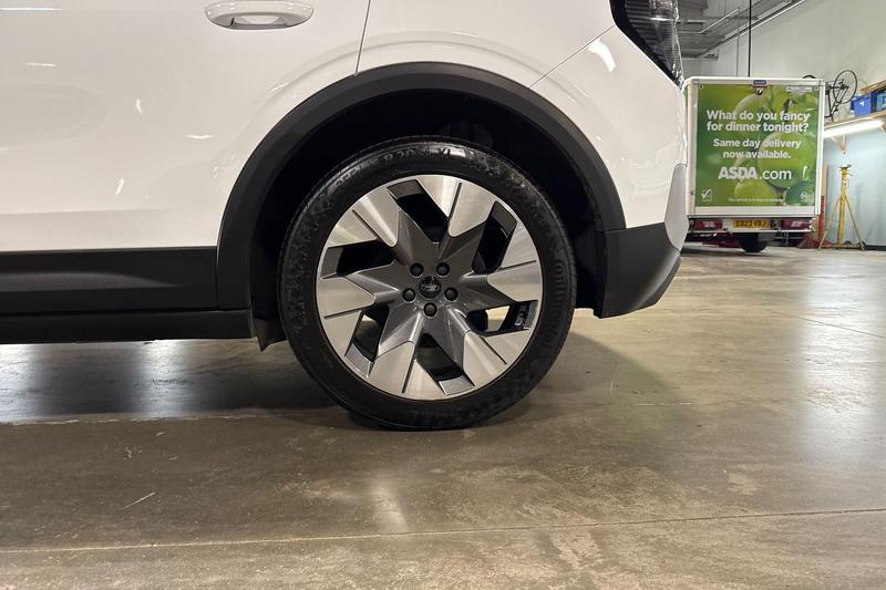 Used Ford Explorer 2025 for sale - 78001084: Photo 8