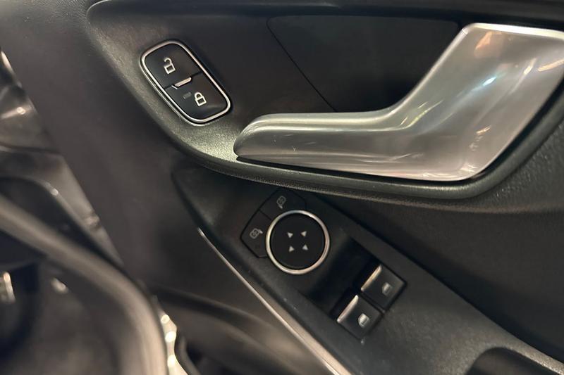 Used Ford Fiesta 2018 for sale - 76394116: Photo 16