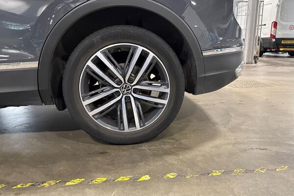 Used Volkswagen Tiguan 2021 for sale - 76098075: Photo 8