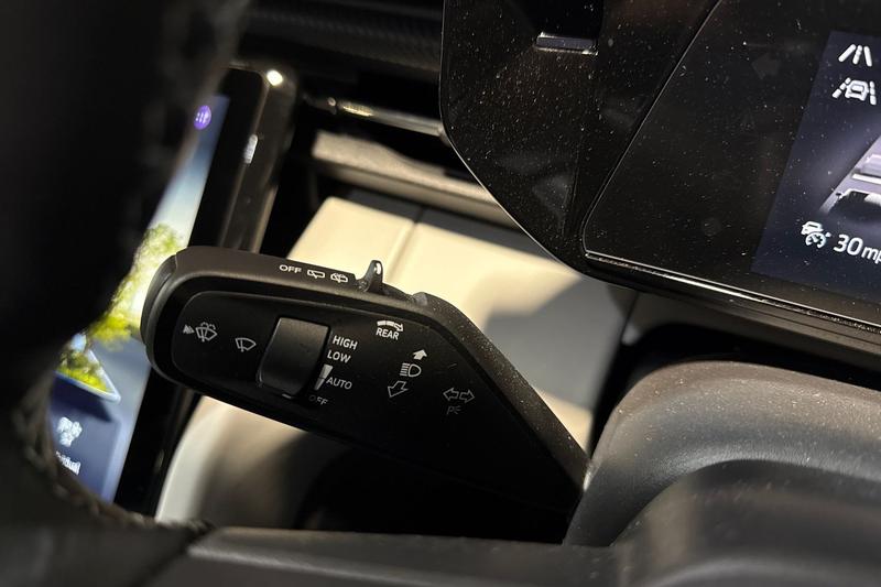 Used Ford Explorer 2025 for sale - 78001082: Photo 14