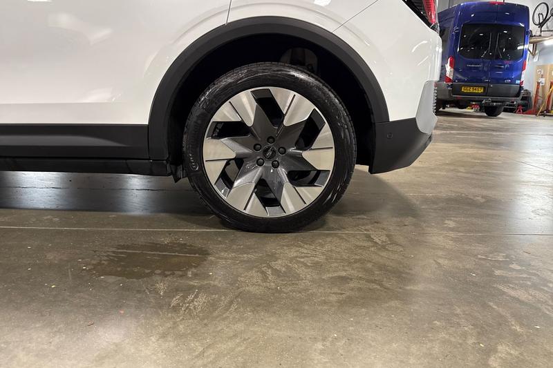 Used Ford Explorer 2025 for sale - 78001082: Photo 8