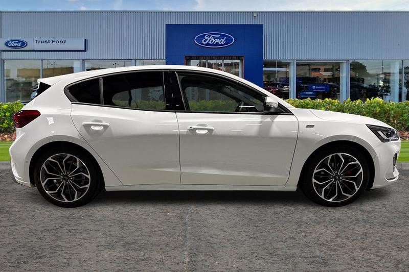 Used Ford Focus 2023 for sale - 77042465: Photo 3