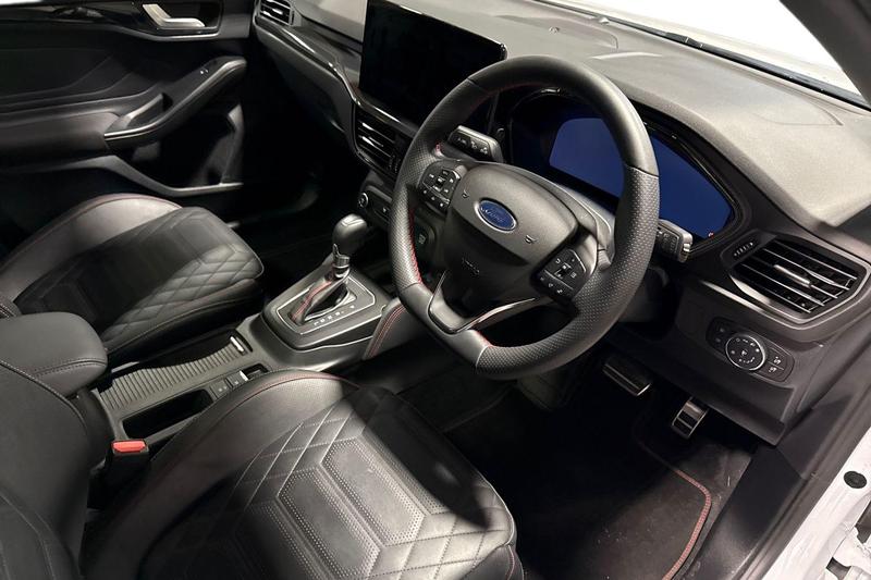 Used Ford Focus 2023 for sale - 77042465: Photo 9