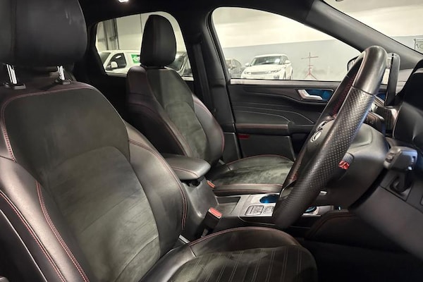 Used Ford Kuga 2023 for sale - 76265967: Photo 17