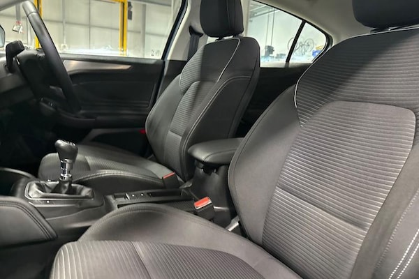 Used Ford Focus 2020 for sale - 76266100: Photo 19