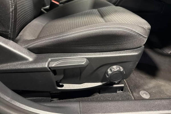 Used Ford Focus 2020 for sale - 76266100: Photo 29