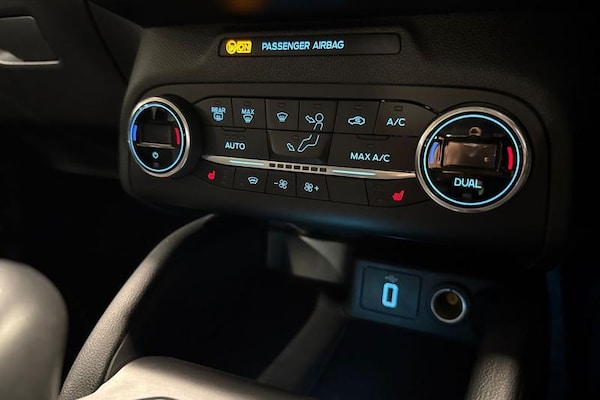 Used Ford Focus 2020 for sale - 76266100: Photo 33