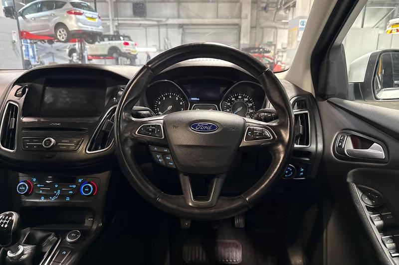 Used Ford Focus 2015 for sale - 76480385: Photo 12