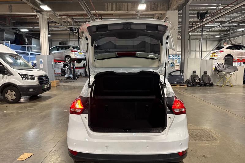 Used Ford Focus 2015 for sale - 76480385: Photo 21