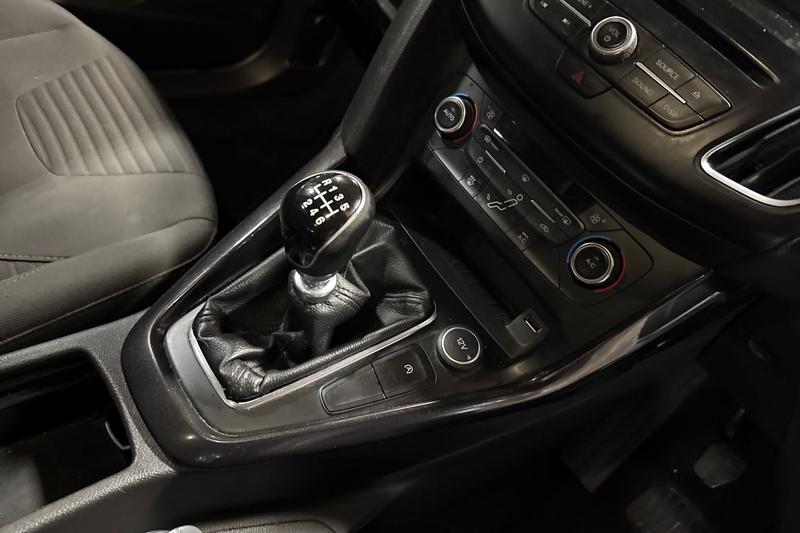 Used Ford Focus 2015 for sale - 76480385: Photo 28