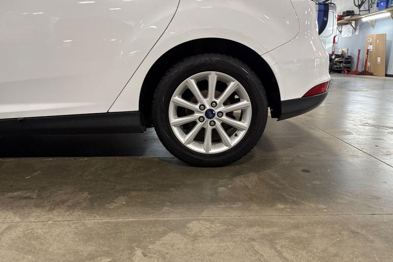 Used Ford Focus 2015 for sale - 76480385: Photo 8