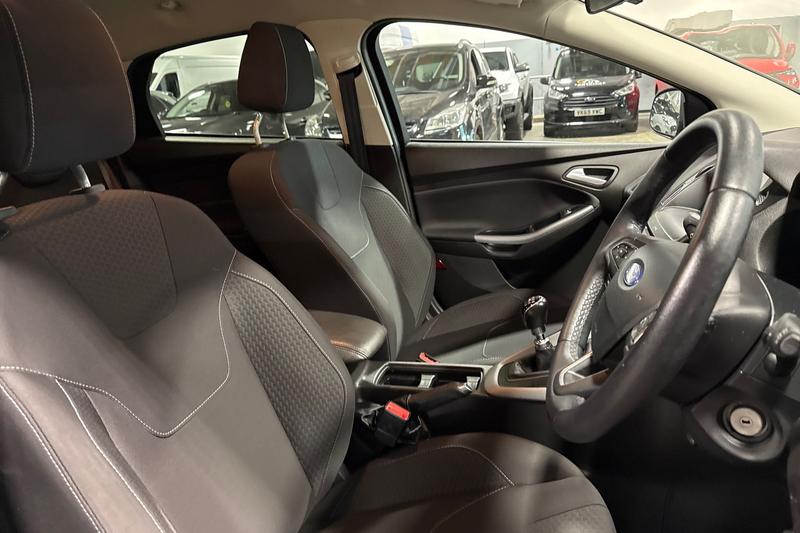 Used Ford Focus 2018 for sale - 76862369: Photo 17