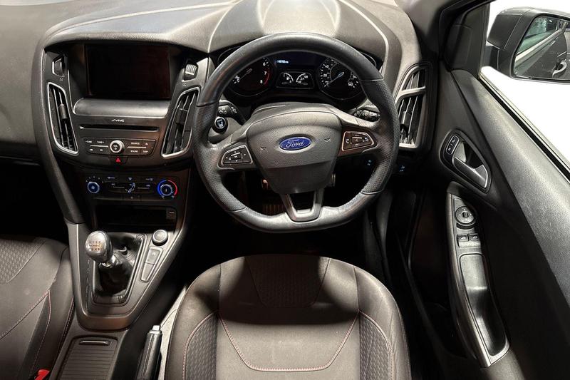 Used Ford Focus 2017 for sale - 77834449: Photo 11