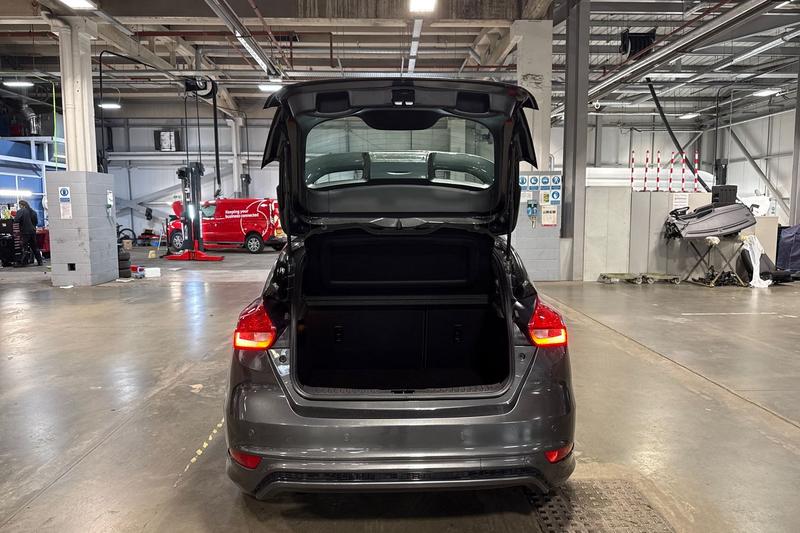 Used Ford Focus 2017 for sale - 77834449: Photo 21