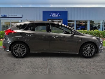 Used Ford Focus 2017 for sale - 77834449: Photo