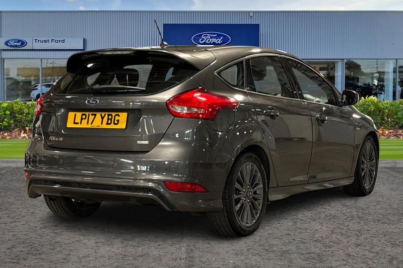 Used Ford Focus 2017 for sale - 77834449: Photo 4