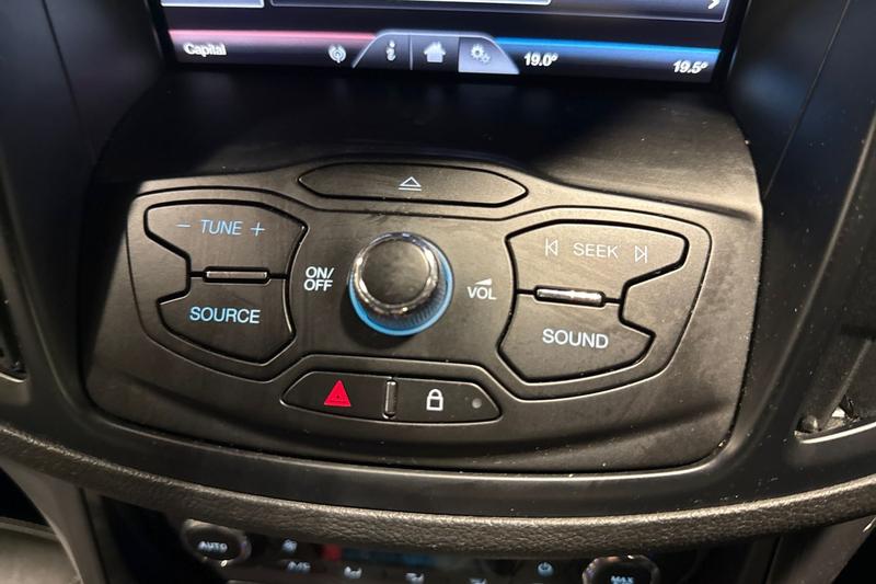 Used Ford Kuga 2016 for sale - 77935054: Photo 37