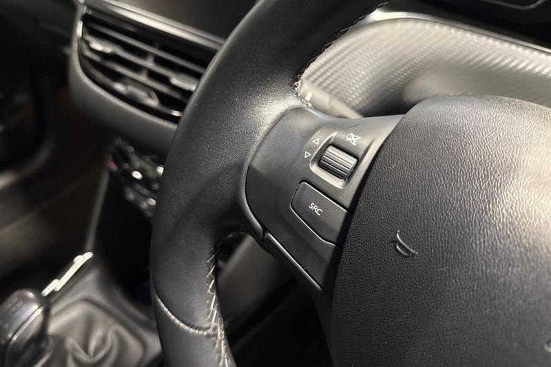 Used Peugeot 2008 2018 for sale - 76350414: Photo 30