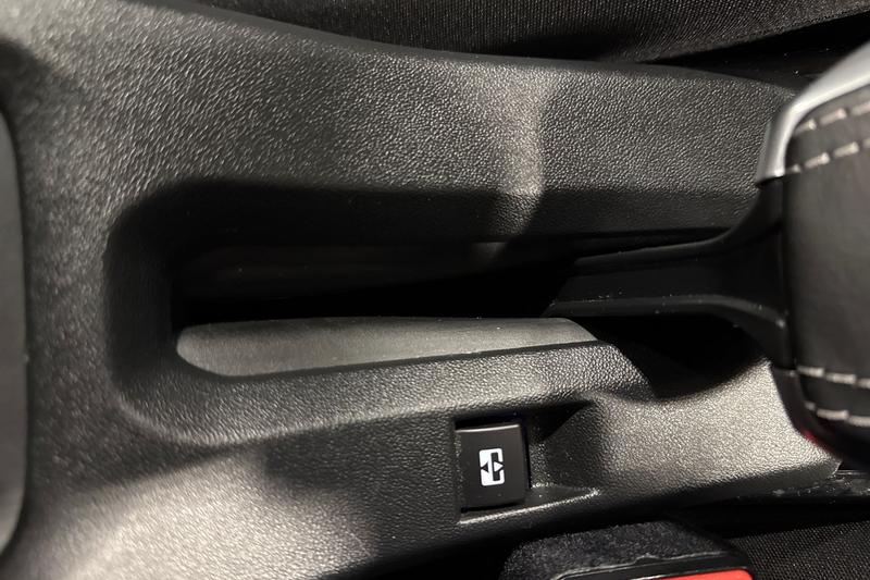 Used Peugeot 2008 2018 for sale - 76350414: Photo 37