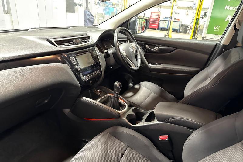 Used Nissan Qashqai 2017 for sale - 76887963: Photo 18