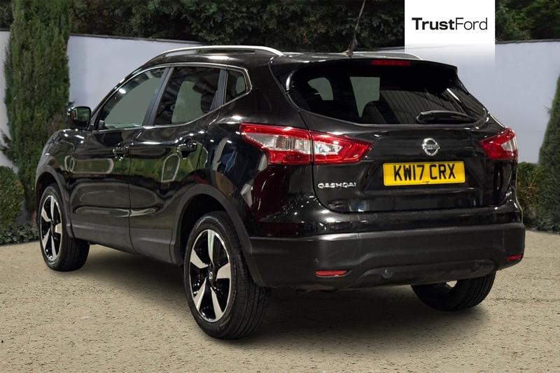 Used Nissan Qashqai 2017 for sale - 76887963: Photo 2