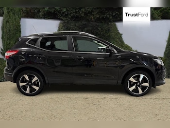 Used Nissan Qashqai 2017 for sale - 76887963: Photo
