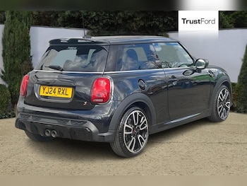 Used MINI Hatch 2024 for sale - 79596856: Photo