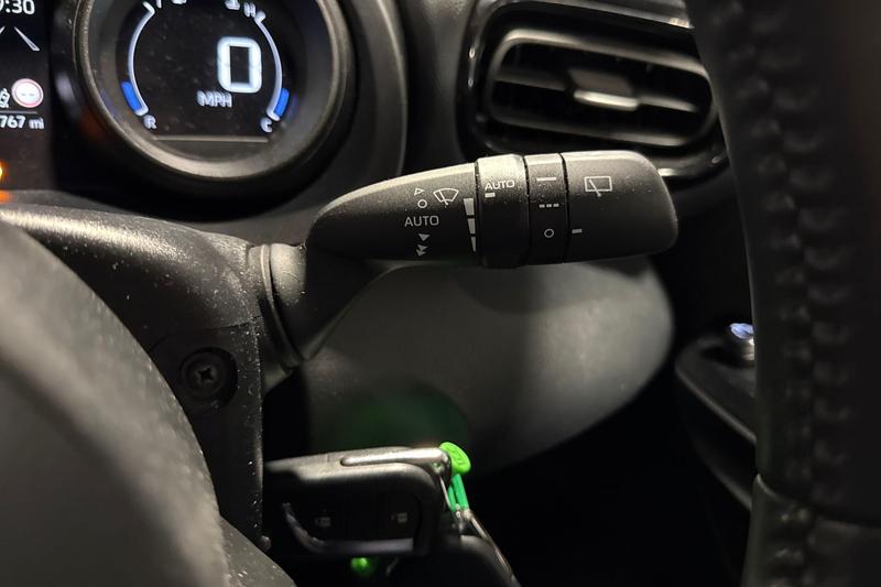 Used Toyota Yaris 2021 for sale - 77381637: Photo 15