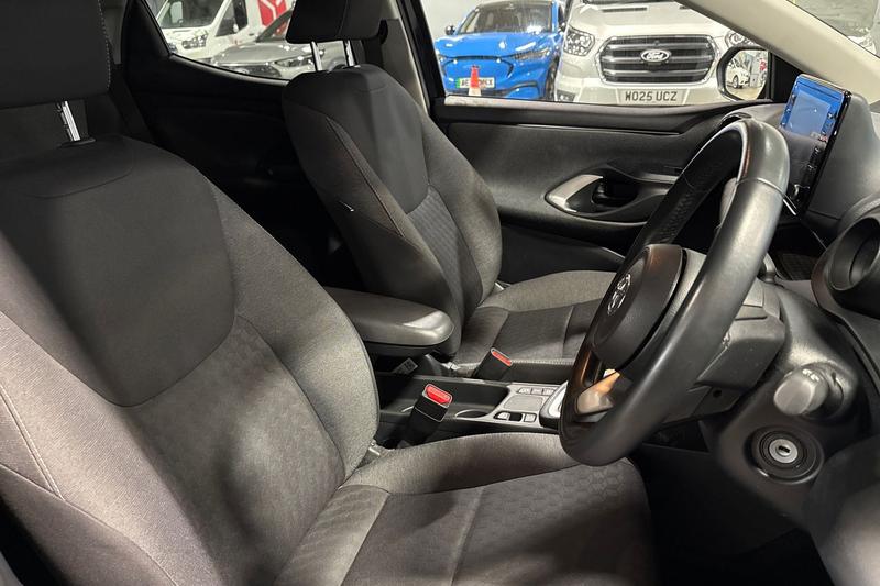 Used Toyota Yaris 2021 for sale - 77381637: Photo 17