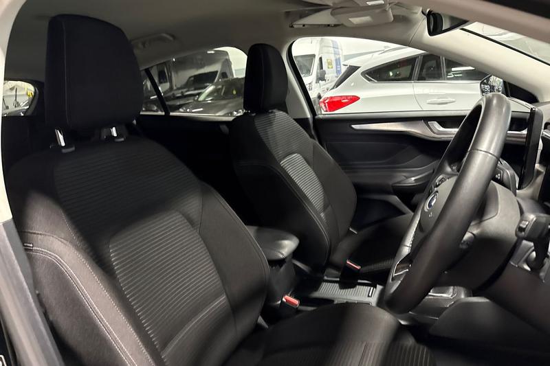 Used Ford Focus 2024 for sale - 76895569: Photo 17