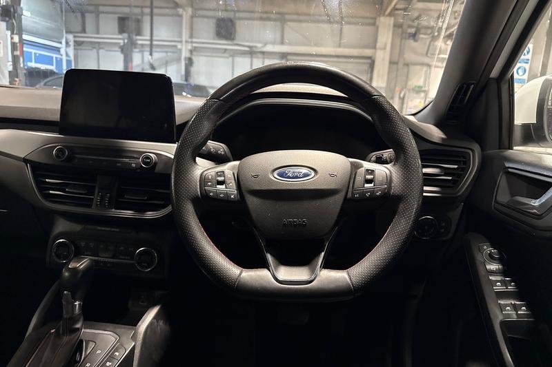 Used Ford Focus 2022 for sale - 76684943: Photo 12