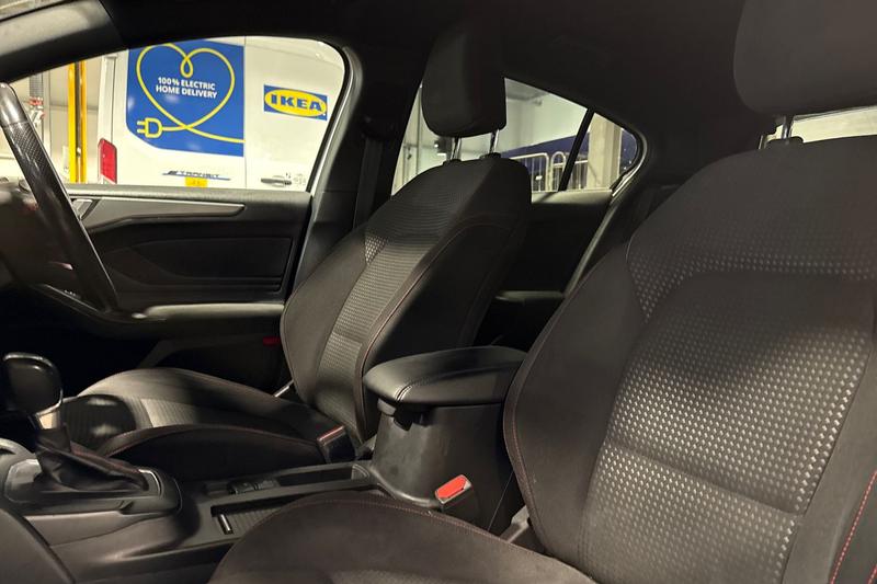 Used Ford Focus 2022 for sale - 76684943: Photo 19