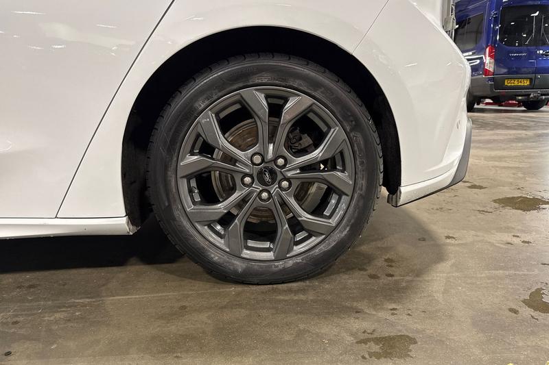 Used Ford Focus 2022 for sale - 76684943: Photo 8