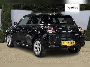 Used Suzuki Swift 2024 for sale - 78350664: Photo