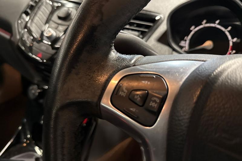 Used Ford Fiesta 2014 for sale - 76984841: Photo 25