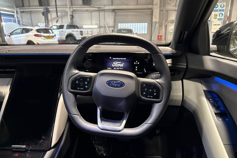 Used Ford Explorer 2025 for sale - 78001145: Photo 12