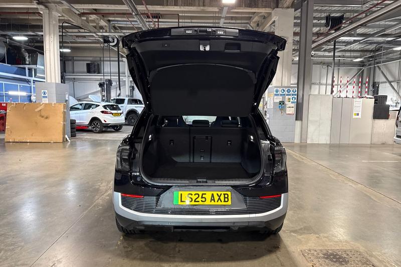 Used Ford Explorer 2025 for sale - 78001145: Photo 21