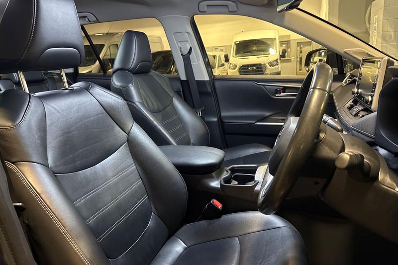 Used Toyota RAV4 2019 for sale - 77354448: Photo 17